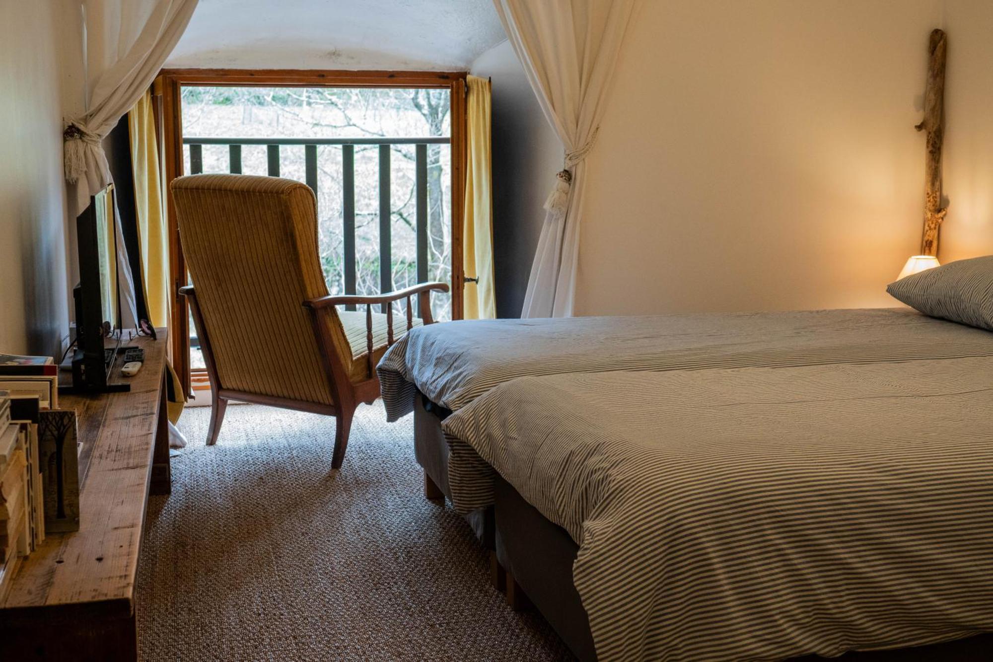 Rives De Bourges Apartment Burzet Екстериор снимка
